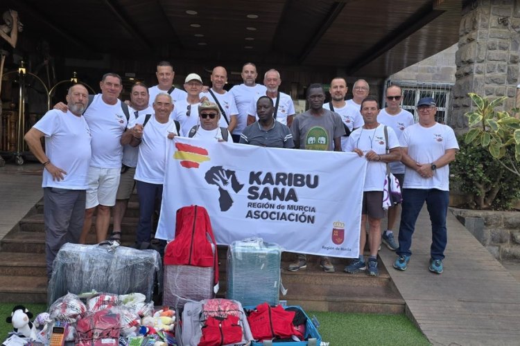 Miembros de Karibu Sana Asociación Región de Murcia, han viajado a KENIA.