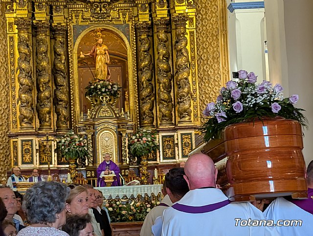 Totana despide a Isidro, el sacerdote totanero que hizo de la cercanía su forma de evangelizar, Foto 1