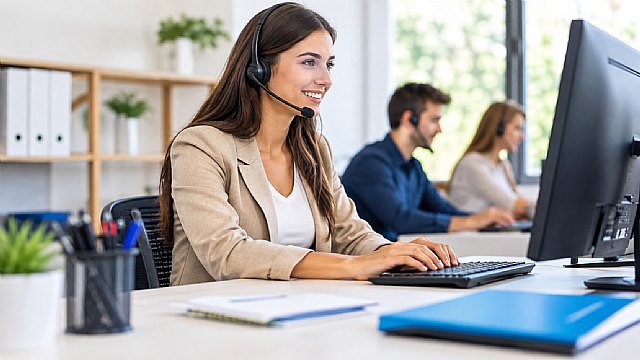 Totana oferta un curso gratuito de 800 horas de Actividades Administrativas en la Relación con el Cliente dirigido a personas desempleadas, Foto 1