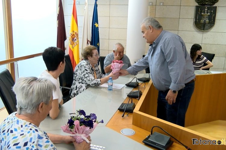 Totana realiza un acto institucional para poner el valor la figura de sus mayores