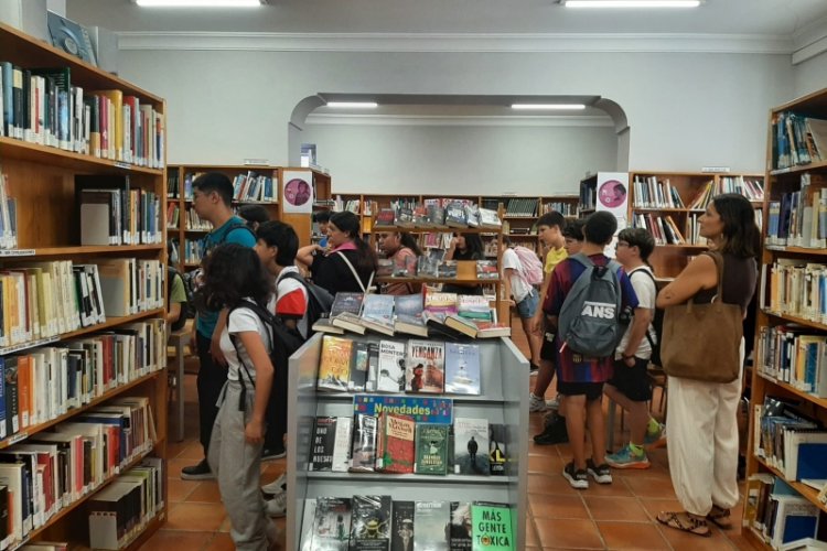 Comienzan las visitas de escolares a la Biblioteca Municipal "Mateo García"